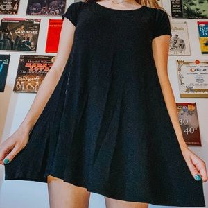 💗 3/$20 black shift dress